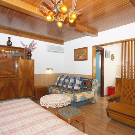 Apartments With A Parking Space Murter - 5103 Betina  Habitación foto