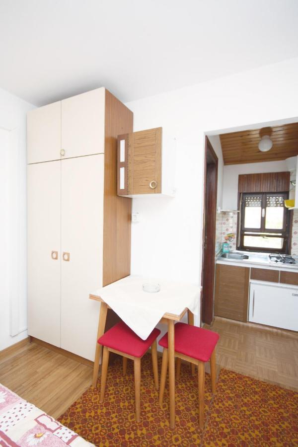 Apartments With A Parking Space Murter - 5103 Betina  Exterior foto